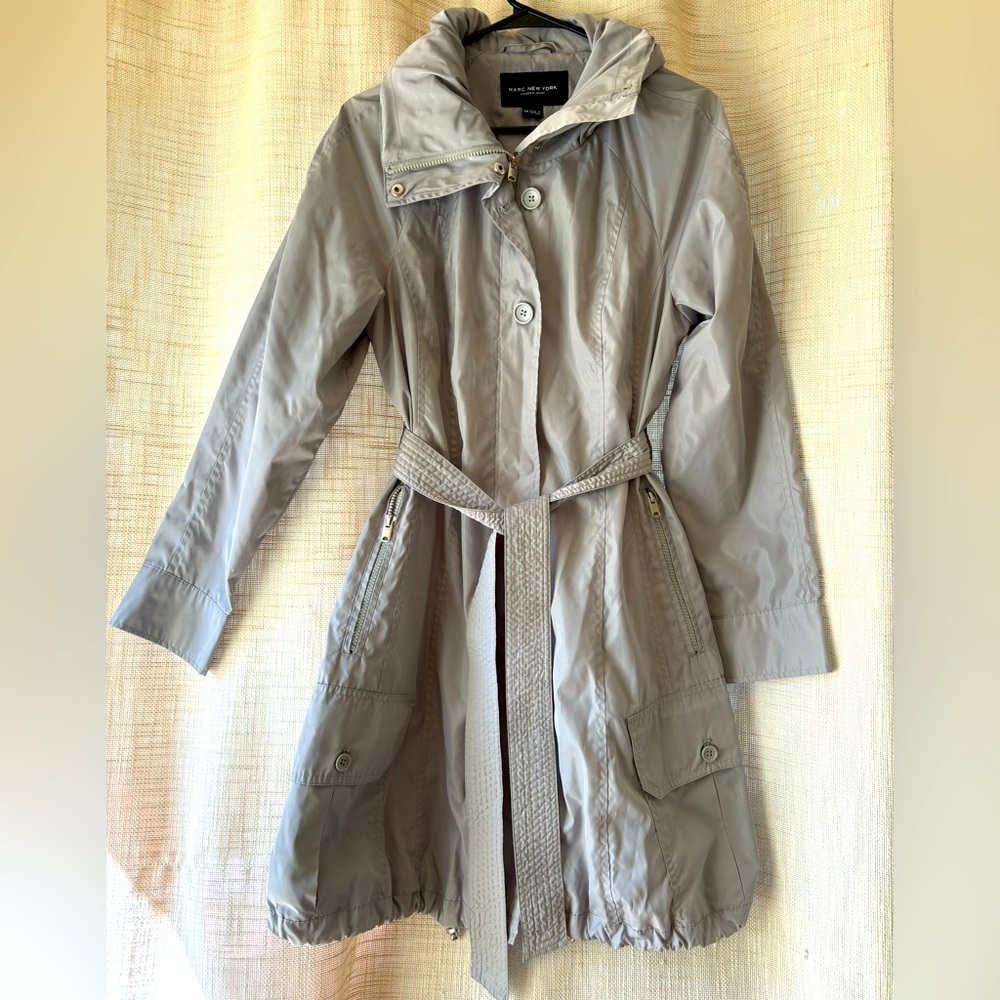 Andrew Marc New York silver rain coat size medium